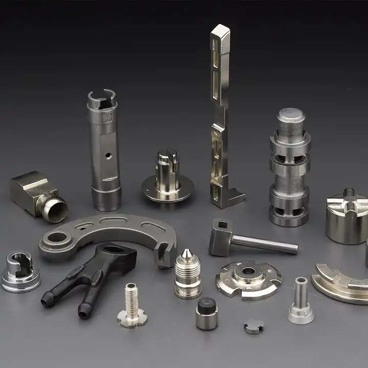Peças de eixo de usinagem CNC para indústria automotiva.
